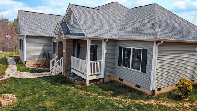 146 Southern Scenic Hts, Hendersonville, NC 28792