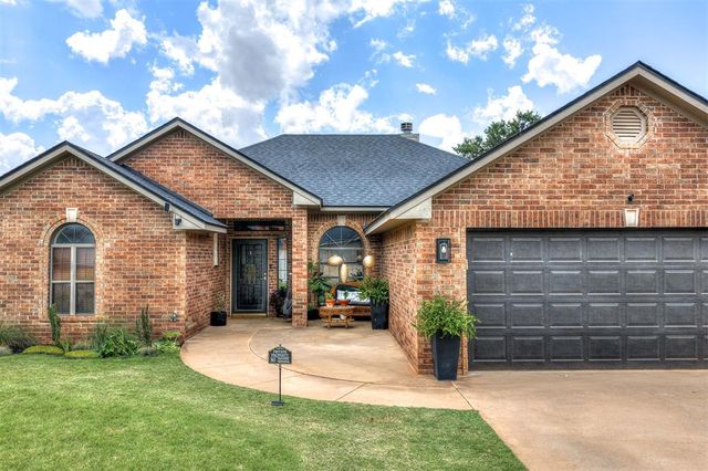 310 Shale Crst, Clinton, OK 73601