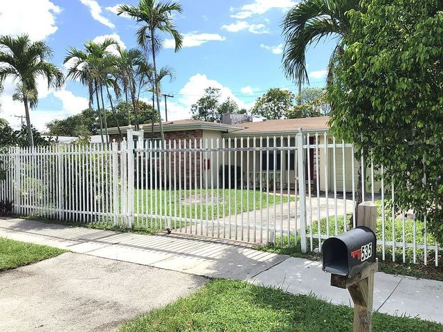 535 NW 30th Ter, Fort Lauderdale, FL 33311