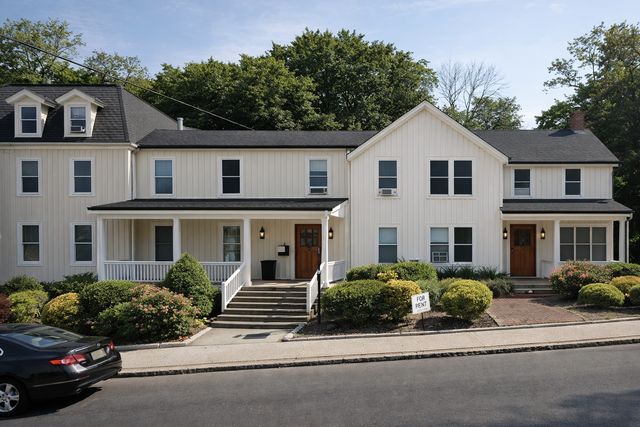 489 Ashford Ave #1B, Ardsley, NY 10502