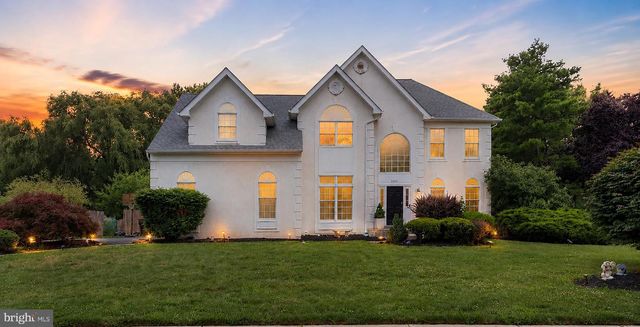 2059 Dawn Ln, Newtown, PA 18940