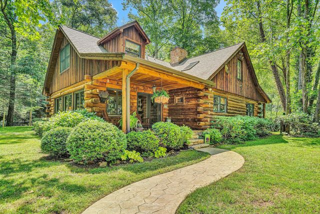 71 Cedar Ln, New Castle, VA 24127