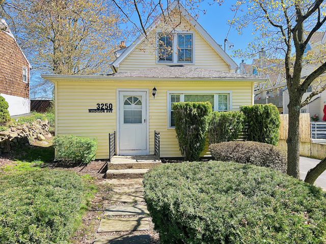 3250 Madison Ave, Bridgeport, CT 06606