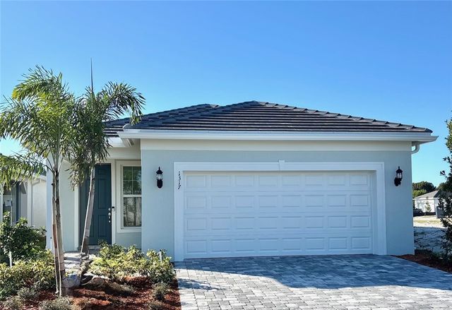 1317 Haven Circle Hallmark #89, Vero Beach, FL 32960