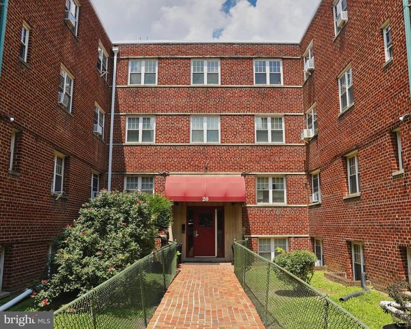 20 Chesapeake St SE #41, Washington, DC 20032