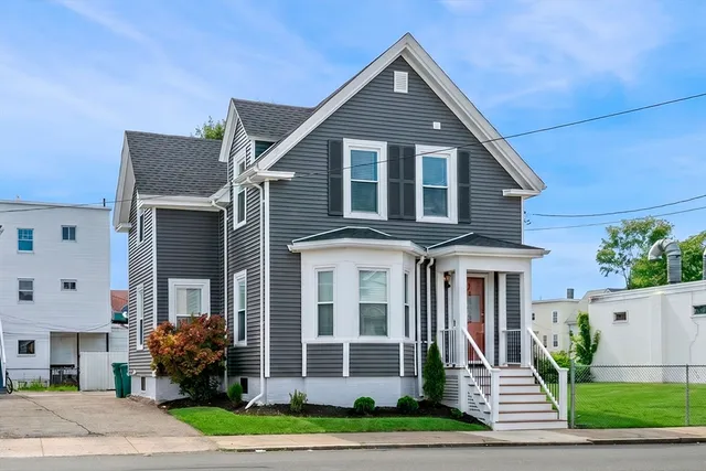 8 Chestnut St, Lynn, MA 01902