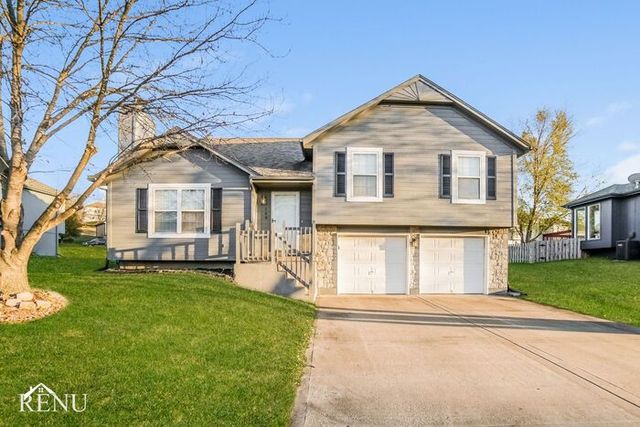 709 SW Lakeview Dr, Grain Valley, MO 64029