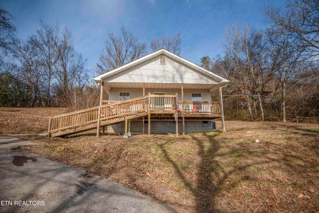 143 Hiawassee Ave, Knoxville, TN 37917