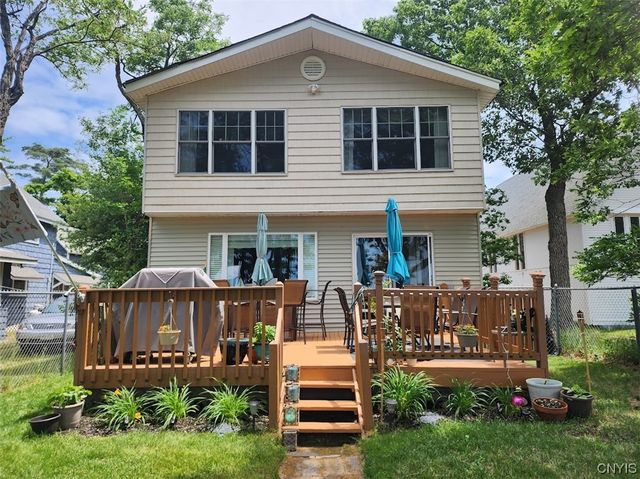 809 Park Ave, Sylvan Beach, NY 13157