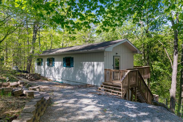 640 Pinemont Dr, Pigeon Forge, TN 37863