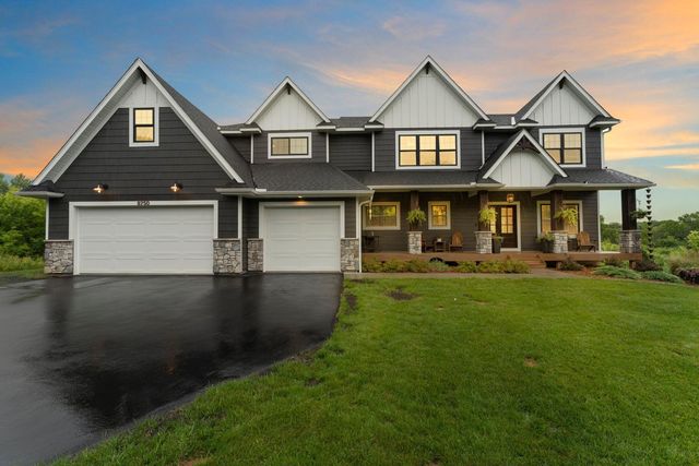 8750 Vernon St, Rockford, MN 55373