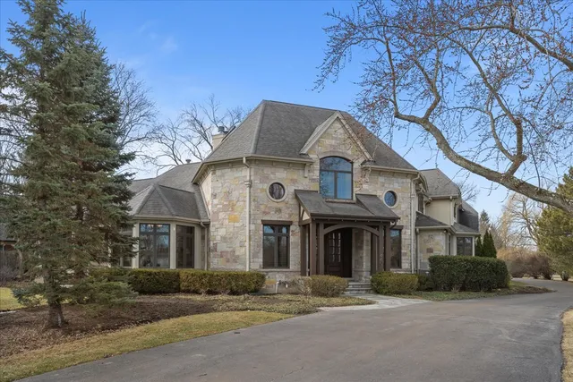 440 Lee Rd, Northbrook, IL 60062