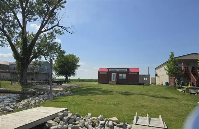 238 Ramsey Dr, Craig, MO 64437