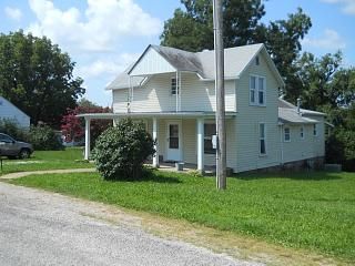 406 Garfield St, Willow Springs, MO 65793