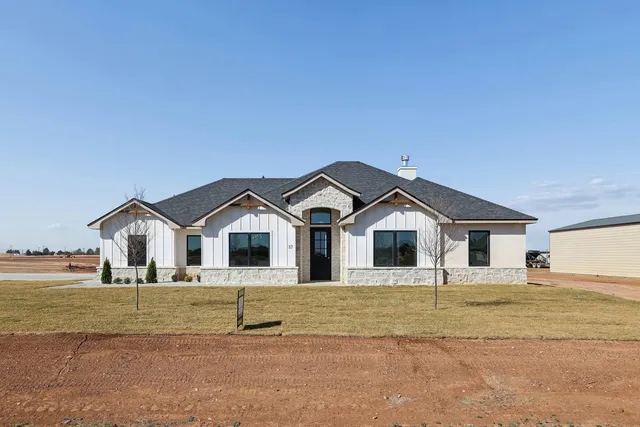 37 Stone Blf, Canyon, TX 79015