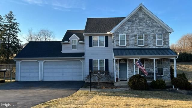 11 Parkview Dr, Seven Valleys, PA 17360