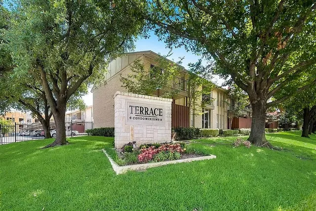 4512 Amesbury Dr #C, Dallas, TX 75206
