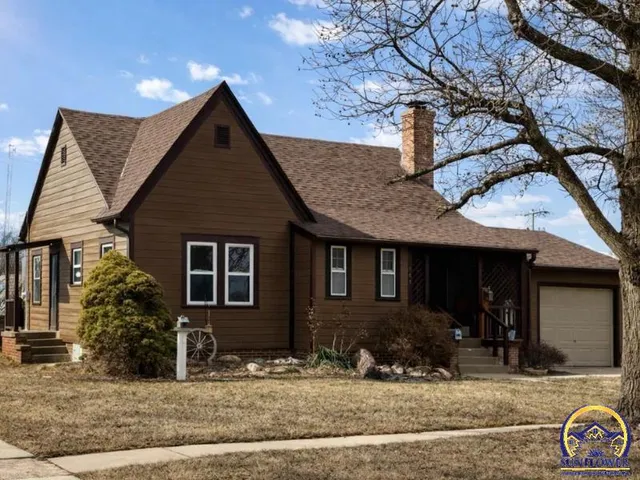 503 N  6th St, Hiawatha, KS 66434