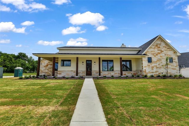 1348 Crown Valley Dr, Weatherford, TX 76087