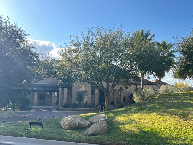 130 Songbird Ln, Laredo, TX 78045