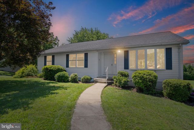 5 Pemberton Dr, East Berlin, PA 17316