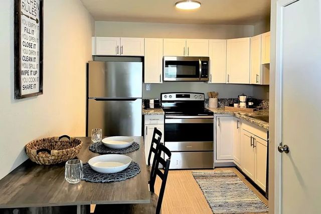 1335-1351 W  Saint Marys Rd #1335-203, Tucson, AZ 85745