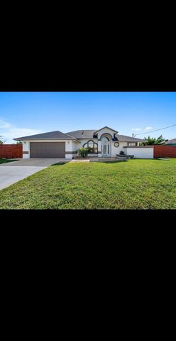 434 SW Jeanne Ave, Port Saint Lucie, FL 34953