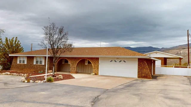 1204 S  Canyon Pl, Alamogordo, NM 88310