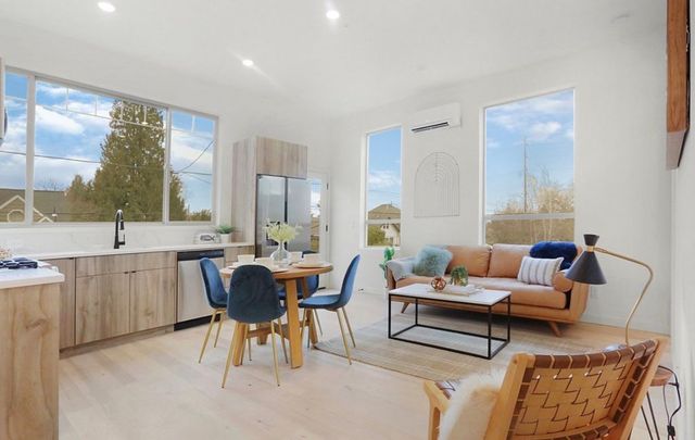 6610 N  Greenwich Ave #9, Portland, OR 97217