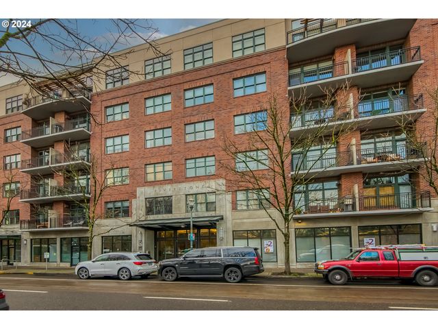 821 NW 11th Ave #403, Portland, OR 97209