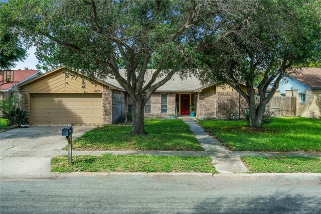 1809 Live Oak Dr, Portland, TX 78374