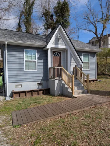 125 McGinness Ave, Carthage, TN 37030
