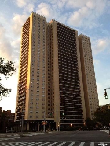 110-11 Queens Blvd #25K, Forest Hills, NY 11375