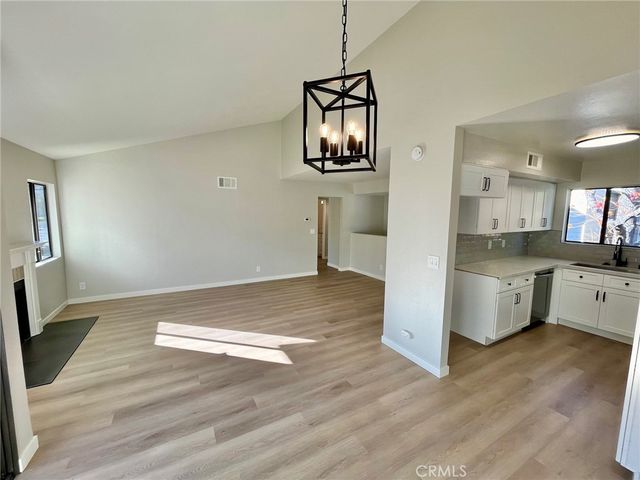 10475 Newhome Ave #5, Sunland, CA 91040