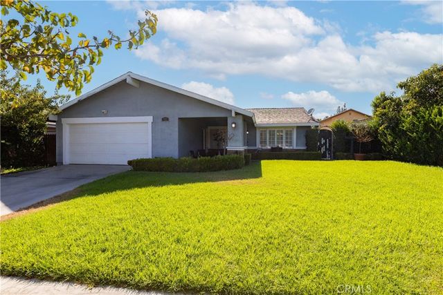 222 N  Arrowhead Dr, Rialto, CA 92376