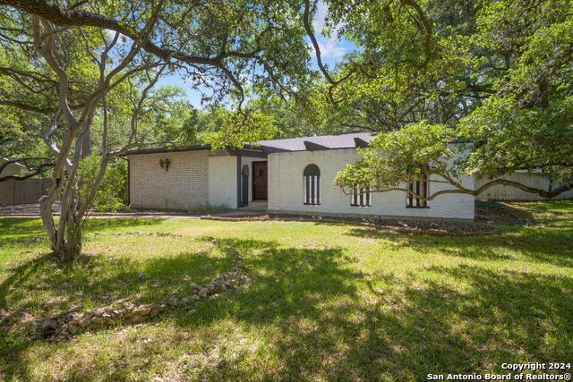 116 honey bee, Shavano Park, TX 78231