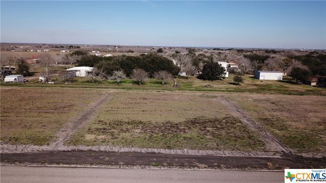 2 Cotton Field Ln, Pt Lavaca, TX 77979