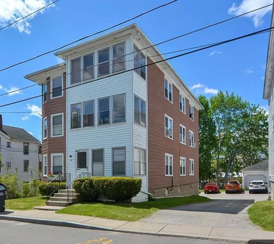 16 5th Ave #1, Webster, MA 01570