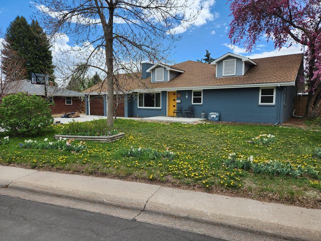 205 Princeton Rd, Fort Collins, CO 80525