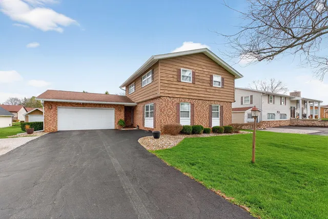 1672 Marion Edison Rd, Marion, OH 43302
