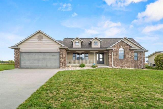 442 8th Ave NW, Dyersville, IA 52040