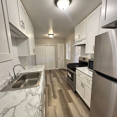 318 N  Salem Ave #1, Arlington Heights, IL 60005