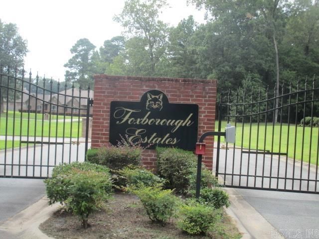 2405 Foxborough Cv, Pine Bluff, AR 71603