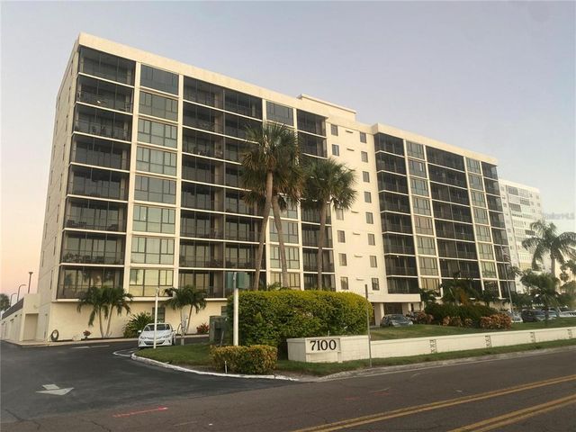 7100 Sunshine Skyway Ln S #906, Saint Petersburg, FL 33711