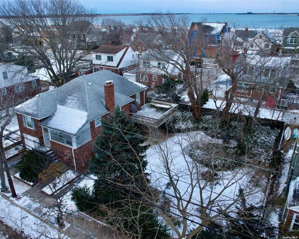 66 Lynbrook Avenue, Point Lookout, NY 11569