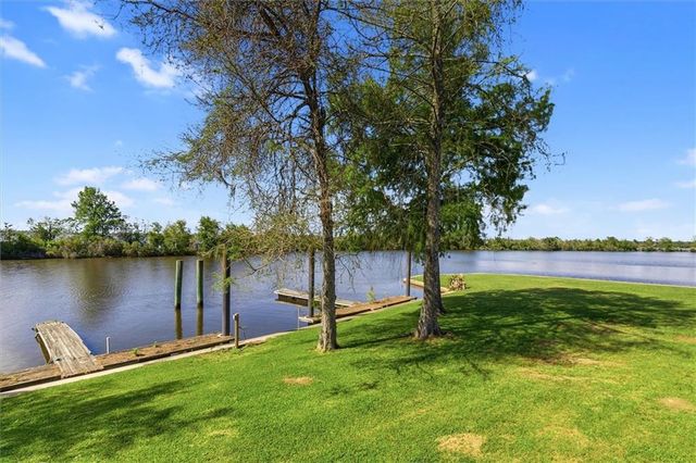 31 Rue Du Sud, Madisonville, LA 70447