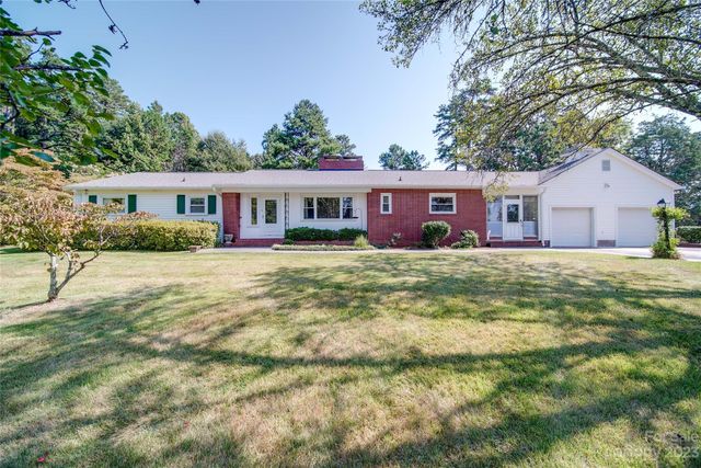 1111 Stanley Lucia Rd, Mount Holly, NC 28120