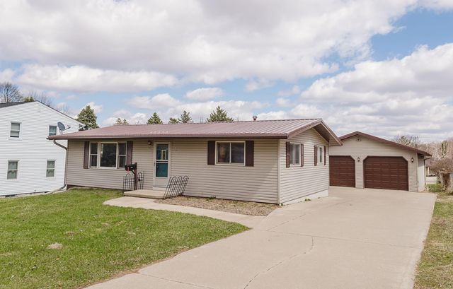509 S  Linn St, Dodgeville, WI 53533