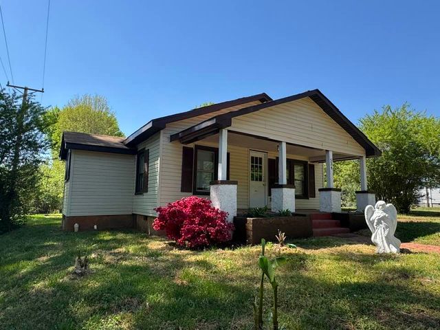 534 Logan St, Statesville, NC 28677