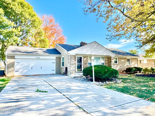 241 S  Coy Rd, Oregon, OH 43616